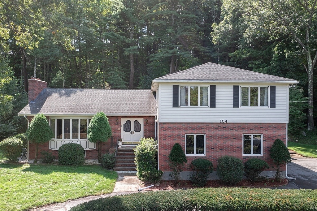 154 Summer St, Maynard, Massachusetts, 4 Bedrooms Bedrooms, 10 Rooms Rooms,3.5 BathroomsBathrooms,Residential,For Sale,Summer St,73496846