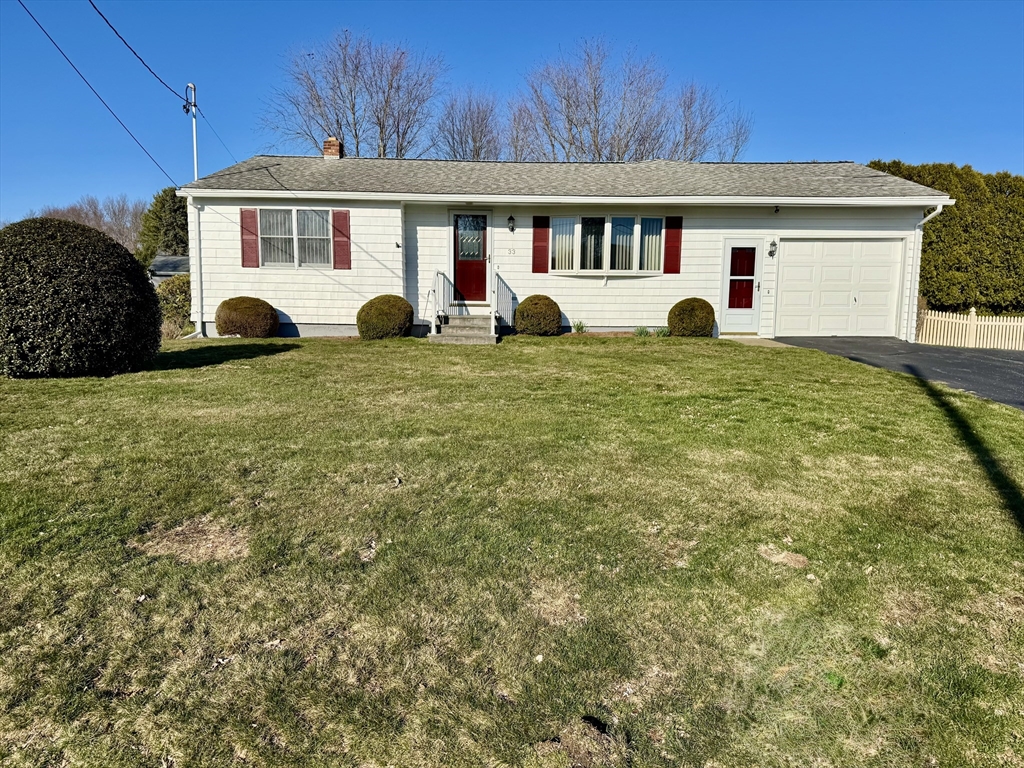 33 Whalon Ave, Swansea, Massachusetts, 2 Bedrooms Bedrooms, 5 Rooms Rooms,1 BathroomBathrooms,Residential,For Sale,Whalon Ave,73496964