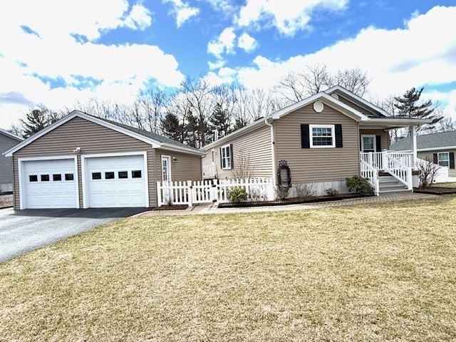 105 Opal Ln, Gardner, Massachusetts, 3 Bedrooms Bedrooms, 6 Rooms Rooms,2 BathroomsBathrooms,Residential,For Sale,Opal Ln,73496903