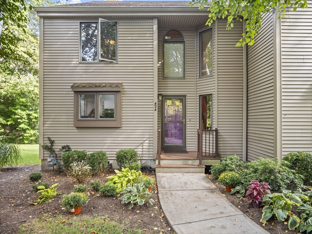 770 Salisbury St, Worcester, Massachusetts, 2 Bedrooms Bedrooms, 6 Rooms Rooms,3.5 BathroomsBathrooms,Residential,For Sale,Salisbury St,73497146