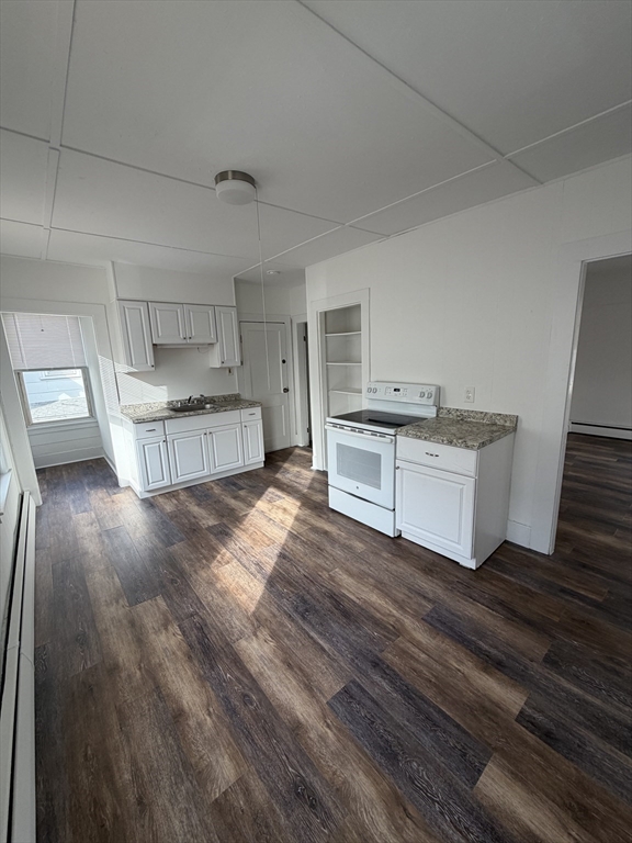 45 Elliot St, Beverly, Massachusetts, 1 Bedroom Bedrooms, 3 Rooms Rooms,1 BathroomBathrooms,Residential Lease,For Rent,Elliot St,73494649