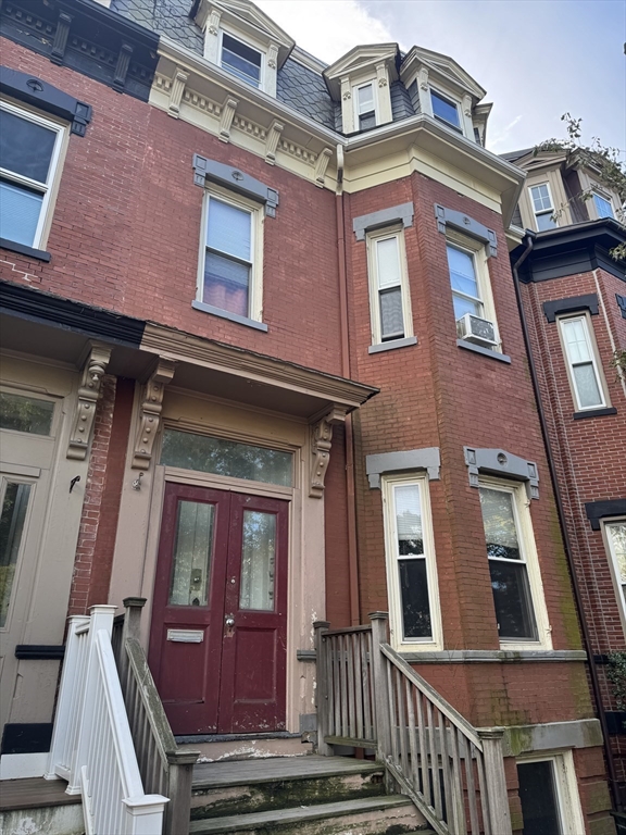 11 Savin Hill Ave, Boston, Massachusetts, 4 Bedrooms Bedrooms, 11 Rooms Rooms,4.5 BathroomsBathrooms,Residential Income,For Sale,Savin Hill Ave,73497064