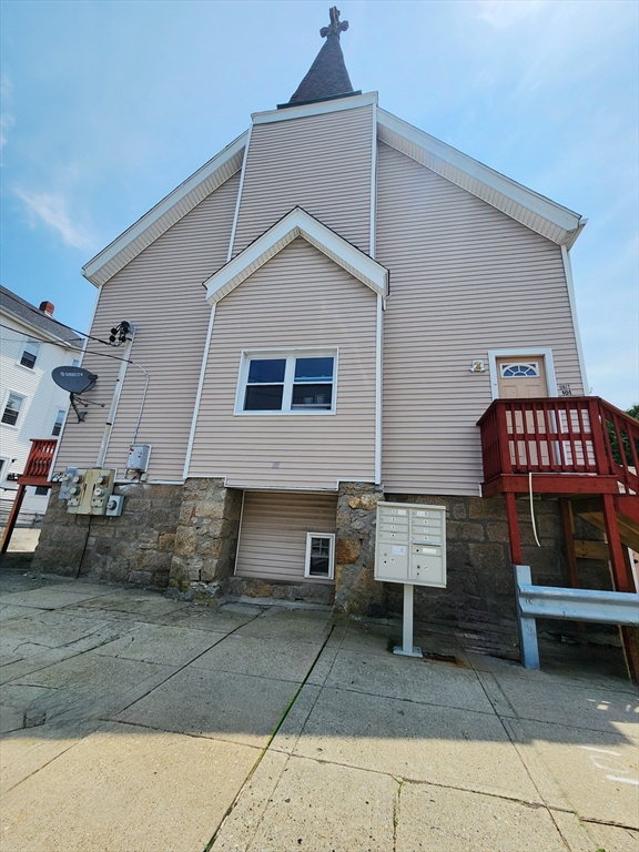 88 Harrison St, Fall River, Massachusetts, 2 Bedrooms Bedrooms, 4 Rooms Rooms,1 BathroomBathrooms,Residential,For Sale,Harrison St,73428542
