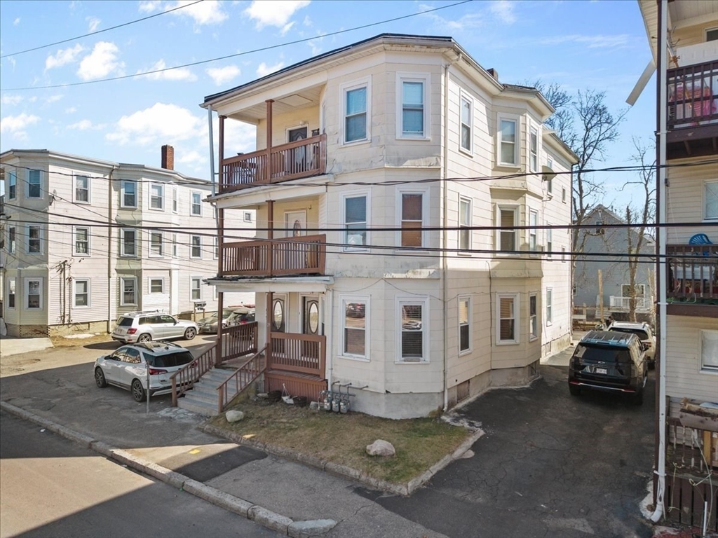 29 Allen St, Brockton, Massachusetts, 12 Bedrooms Bedrooms, 18 Rooms Rooms,6 BathroomsBathrooms,Residential Income,For Sale,Allen St,73497187