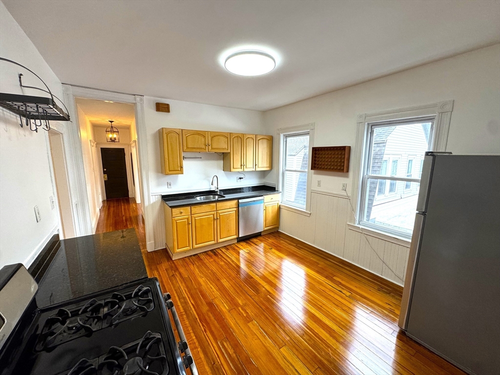 67 Washburn Ave., Cambridge, Massachusetts, 3 Bedrooms Bedrooms, 7 Rooms Rooms,1 BathroomBathrooms,Residential Lease,For Rent,Washburn Ave.,73497179