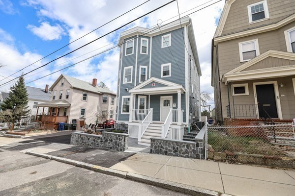 222 Roslindale Ave, Boston, Massachusetts, 3 Bedrooms Bedrooms, 5 Rooms Rooms,1 BathroomBathrooms,Residential,For Sale,Roslindale Ave,73497230
