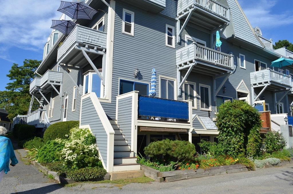 5 Pirate's Lane, Gloucester, Massachusetts, 2 Bedrooms Bedrooms, 4 Rooms Rooms,1 BathroomBathrooms,Residential Lease,For Rent,Pirate's Lane,73497229