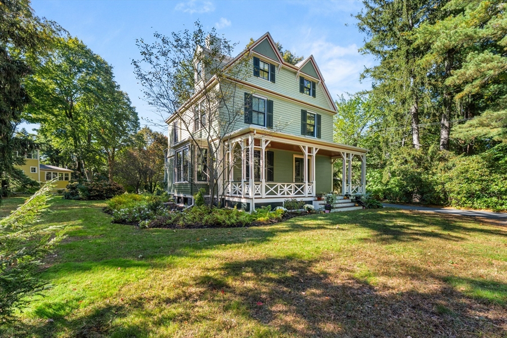 213 School St, Milton, Massachusetts, 5 Bedrooms Bedrooms, 13 Rooms Rooms,3.5 BathroomsBathrooms,Residential,For Sale,School St,73497233