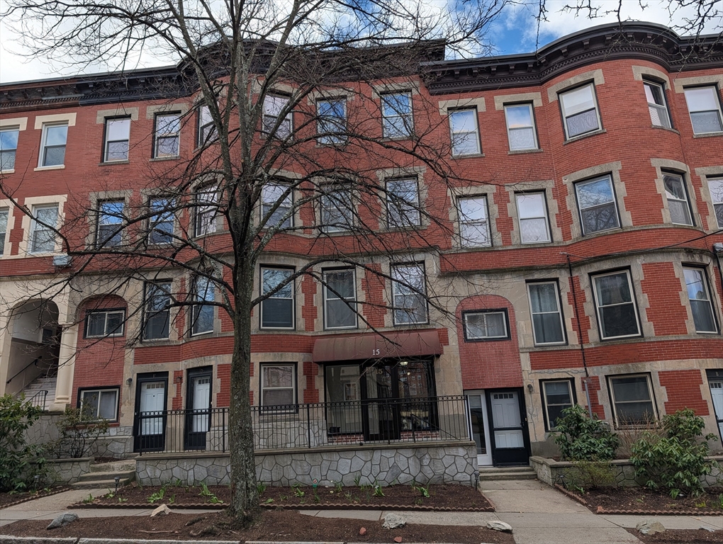 15 University, Brookline, Massachusetts, 1 Bedroom Bedrooms, 3 Rooms Rooms,1 BathroomBathrooms,Residential Lease,For Rent,University,73497249