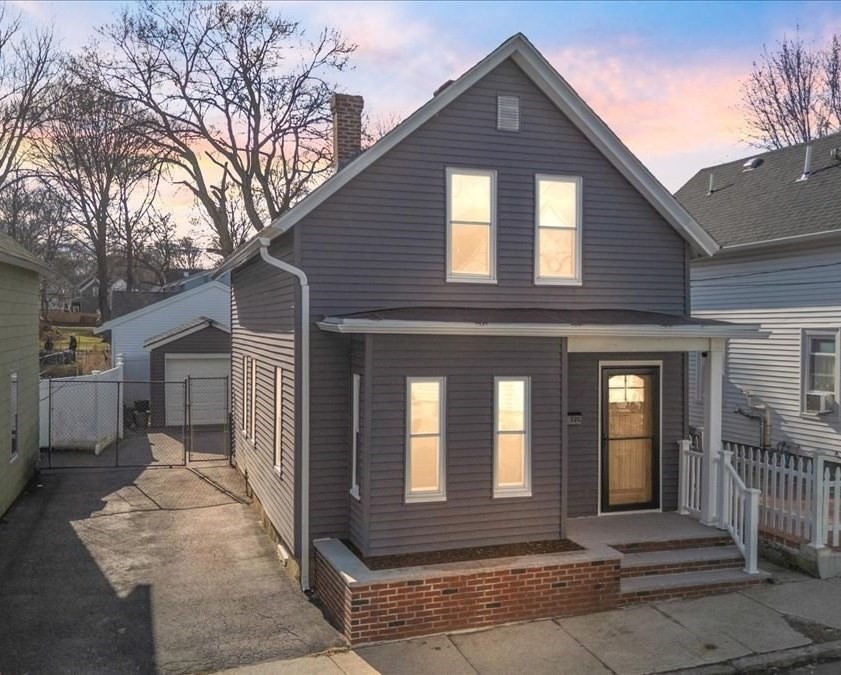 725 School St, Lowell, Massachusetts, 3 Bedrooms Bedrooms, 6 Rooms Rooms,1 BathroomBathrooms,Residential,For Sale,School St,73497266