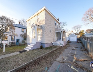 30 Charles St, Quincy, Massachusetts, 4 Bedrooms Bedrooms, 8 Rooms Rooms,2 BathroomsBathrooms,Residential Lease,For Rent,Charles St,73497290