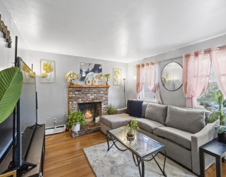 153 Florence, Brockton, Massachusetts, 4 Bedrooms Bedrooms, 7 Rooms Rooms,2 BathroomsBathrooms,Residential,For Sale,Florence,73497232