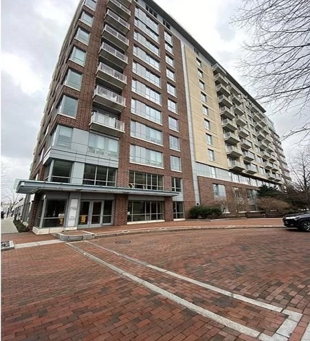 100 Station Lndg, Medford, Massachusetts, 2 Bedrooms Bedrooms, 4 Rooms Rooms,2 BathroomsBathrooms,Residential,For Sale,Station Lndg,73497355