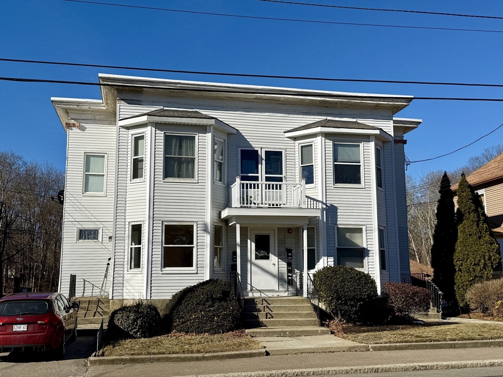346 Broadway, North Attleboro, Massachusetts, 1 Bedroom Bedrooms, 4 Rooms Rooms,1 BathroomBathrooms,Residential Lease,For Rent,Broadway,73497254