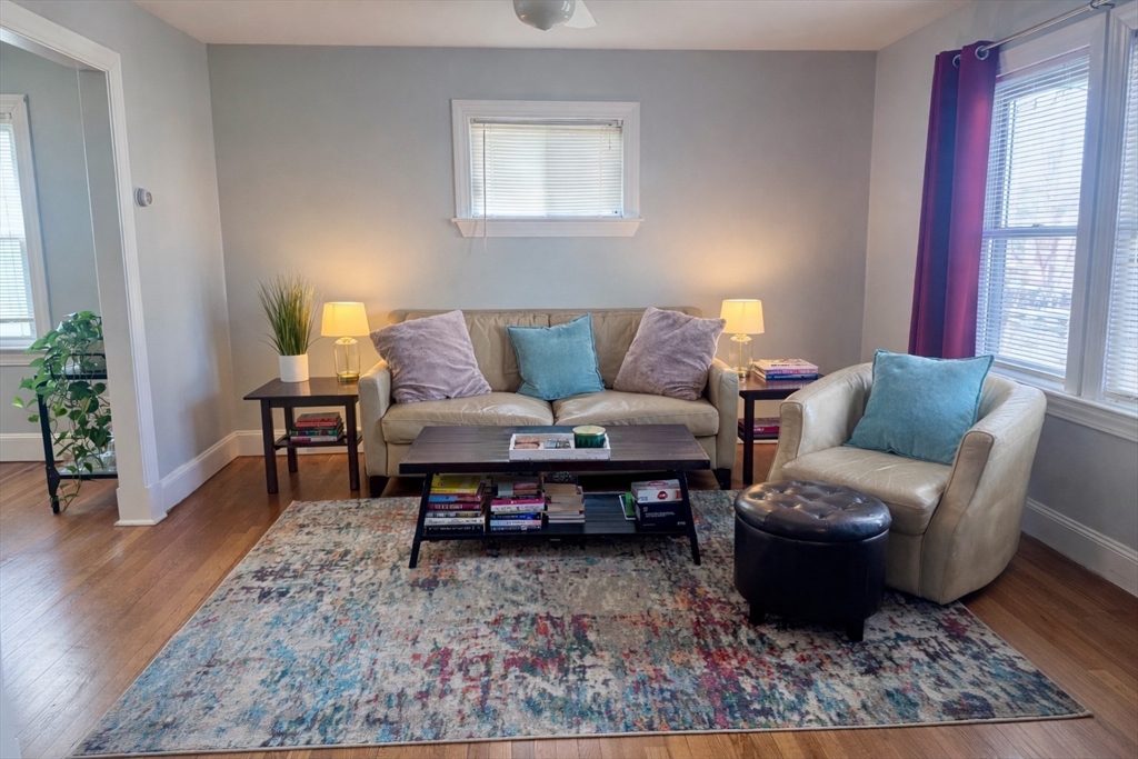 76 Prospect St, Watertown, Massachusetts, 2 Bedrooms Bedrooms, 5 Rooms Rooms,1 BathroomBathrooms,Residential Lease,For Rent,Prospect St,73497300