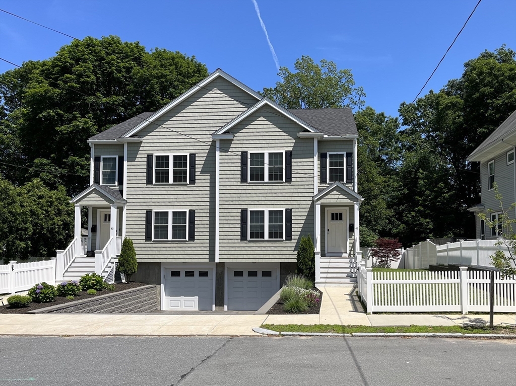 41 Rangeley Rd, Arlington, Massachusetts, 3 Bedrooms Bedrooms, 6 Rooms Rooms,2.5 BathroomsBathrooms,Residential Lease,For Rent,Rangeley Rd,73497370