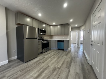 90 Hammond Street, Boston, Massachusetts, 3 Bedrooms Bedrooms, 5 Rooms Rooms,1 BathroomBathrooms,Residential Lease,For Rent,Hammond Street,72365284
