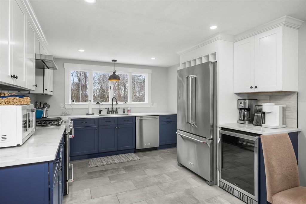 31 Chase Ln, Orleans, Massachusetts, 3 Bedrooms Bedrooms, 6 Rooms Rooms,3 BathroomsBathrooms,Residential,For Sale,Chase Ln,73475309