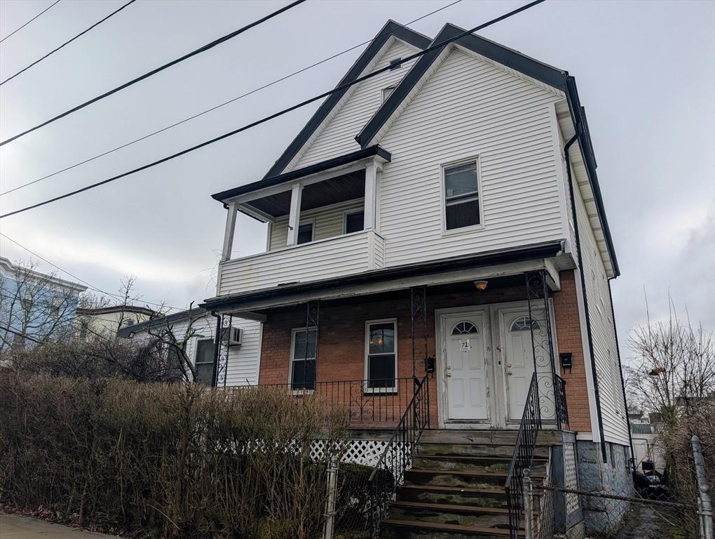 69 Warren Ave, Malden, Massachusetts, 6 Bedrooms Bedrooms, 14 Rooms Rooms,2 BathroomsBathrooms,Residential Income,For Sale,Warren Ave,73497207