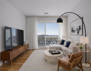 4 Stratton Dr, Woburn, Massachusetts, 2 Bedrooms Bedrooms, 9 Rooms Rooms,2 BathroomsBathrooms,Residential,For Sale,Stratton Dr,73497298