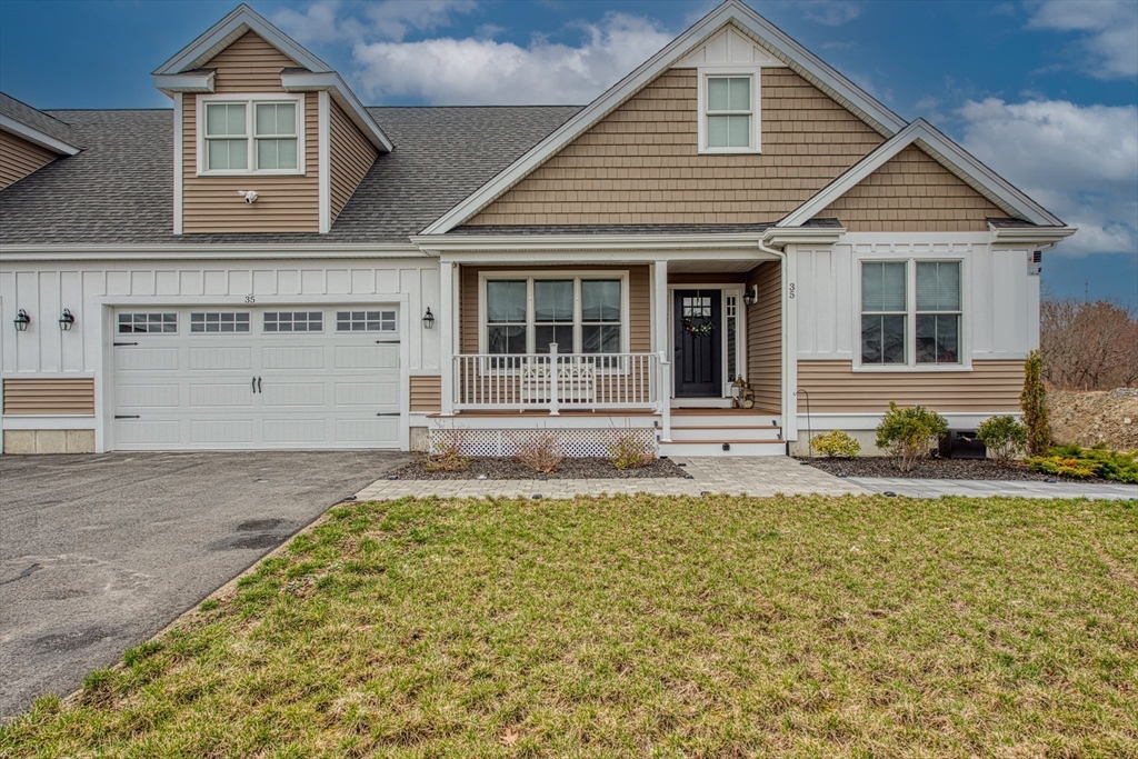 35 Metacomet, West Bridgewater, Massachusetts, 3 Bedrooms Bedrooms, 10 Rooms Rooms,3 BathroomsBathrooms,Residential,For Sale,Metacomet,73497273