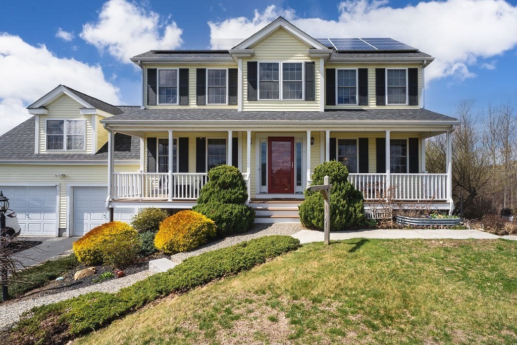 9 White Rd, Mendon, Massachusetts, 4 Bedrooms Bedrooms, 9 Rooms Rooms,3 BathroomsBathrooms,Residential,For Sale,White Rd,73497350