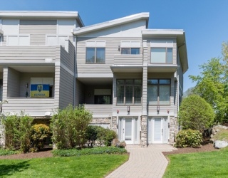 769 Heath St, Brookline, Massachusetts, 3 Bedrooms Bedrooms, 7 Rooms Rooms,3.5 BathroomsBathrooms,Residential Lease,For Rent,Heath St,73497411