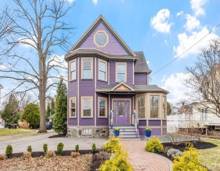 36 Lake Avenue, Melrose, Massachusetts, 4 Bedrooms Bedrooms, 11 Rooms Rooms,2.5 BathroomsBathrooms,Residential,For Sale,Lake Avenue,73497398