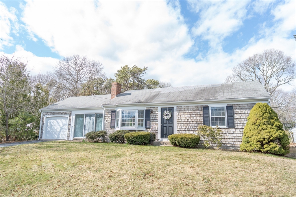 28 Swift Brook Rd, Yarmouth, Massachusetts, 2 Bedrooms Bedrooms, 4 Rooms Rooms,1 BathroomBathrooms,Residential,For Sale,Swift Brook Rd,73497452
