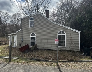 109 Somers Rd, East Longmeadow, Massachusetts, 1 Bedroom Bedrooms, 3 Rooms Rooms,1 BathroomBathrooms,Residential,For Sale,Somers Rd,73497455