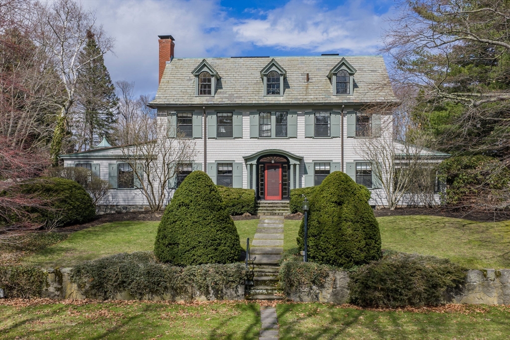 45 Forest Ave, Swampscott, Massachusetts, 6 Bedrooms Bedrooms, 12 Rooms Rooms,4.5 BathroomsBathrooms,Residential,For Sale,Forest Ave,73497490