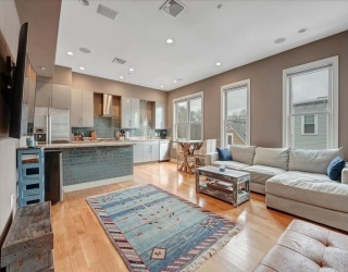 45 Vinton, Boston, Massachusetts, 2 Bedrooms Bedrooms, 4 Rooms Rooms,2 BathroomsBathrooms,Residential Lease,For Rent,Vinton,73497494