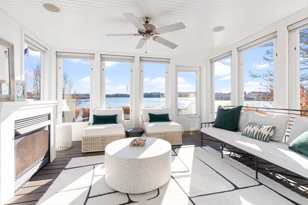 25 Bay St, Hull, Massachusetts, 2 Bedrooms Bedrooms, 5 Rooms Rooms,2.5 BathroomsBathrooms,Residential Lease,For Rent,Bay St,73497497