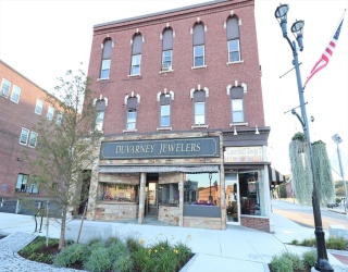 7 High Street, Clinton, Massachusetts, 1 Bedroom Bedrooms, 4 Rooms Rooms,1 BathroomBathrooms,Residential Lease,For Rent,High Street,73497493