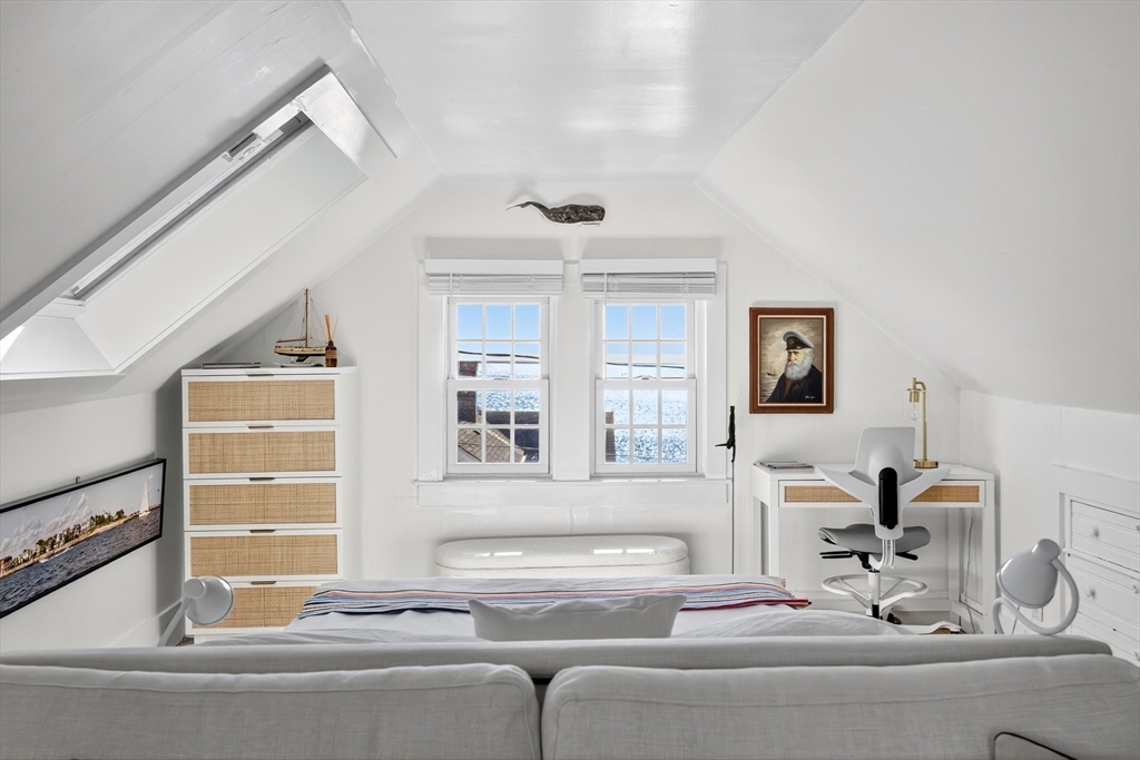 452 Commercial Street, Provincetown, Massachusetts, 1 Bedroom Bedrooms, 2 Rooms Rooms,1 BathroomBathrooms,Residential,For Sale,Commercial Street,73497470