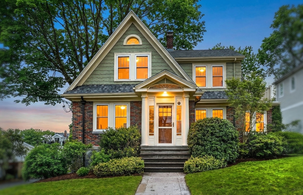 50 Cerdan Ave, Boston, Massachusetts, 3 Bedrooms Bedrooms, 8 Rooms Rooms,1.5 BathroomsBathrooms,Residential,For Sale,Cerdan Ave,73497459