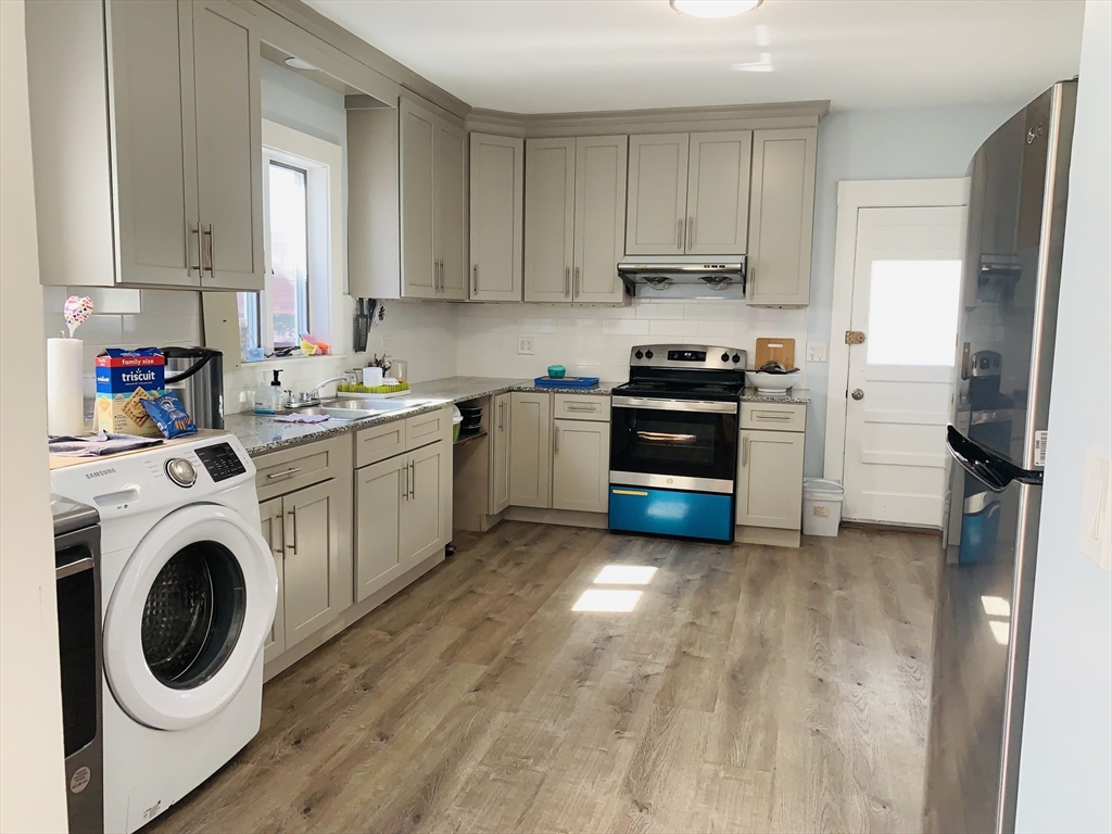 111 Judson Street, Malden, Massachusetts, 3 Bedrooms Bedrooms, 6 Rooms Rooms,1 BathroomBathrooms,Residential Lease,For Rent,Judson Street,73497558