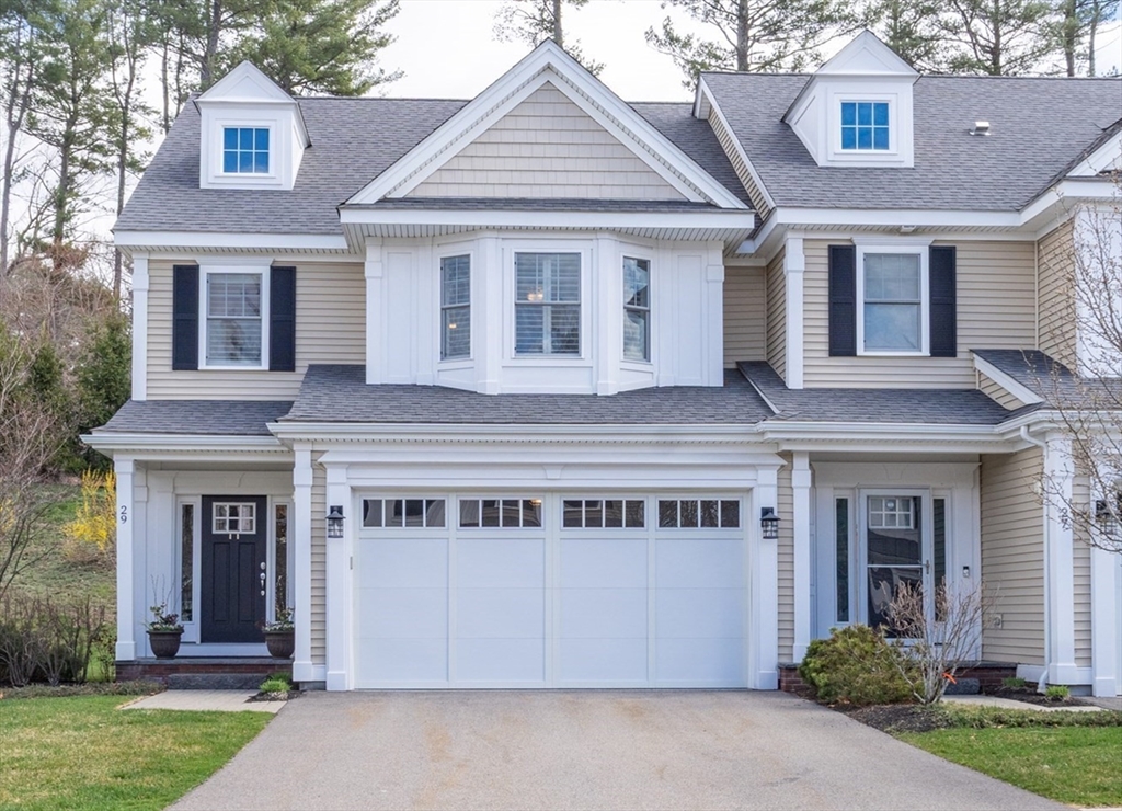 29 Brookview Rd, Franklin, Massachusetts, 2 Bedrooms Bedrooms, 6 Rooms Rooms,2.5 BathroomsBathrooms,Residential,For Sale,Brookview Rd,73497565