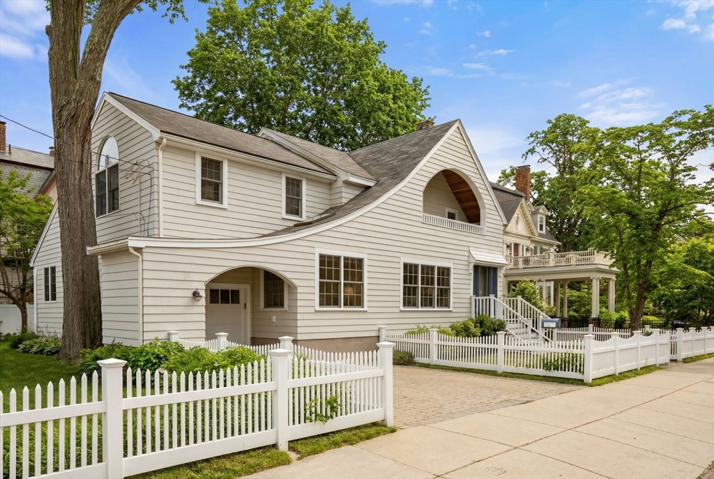 25A Eliot Street, Boston, Massachusetts, 5 Bedrooms Bedrooms, 10 Rooms Rooms,3.5 BathroomsBathrooms,Residential,For Sale,Eliot Street,73497610