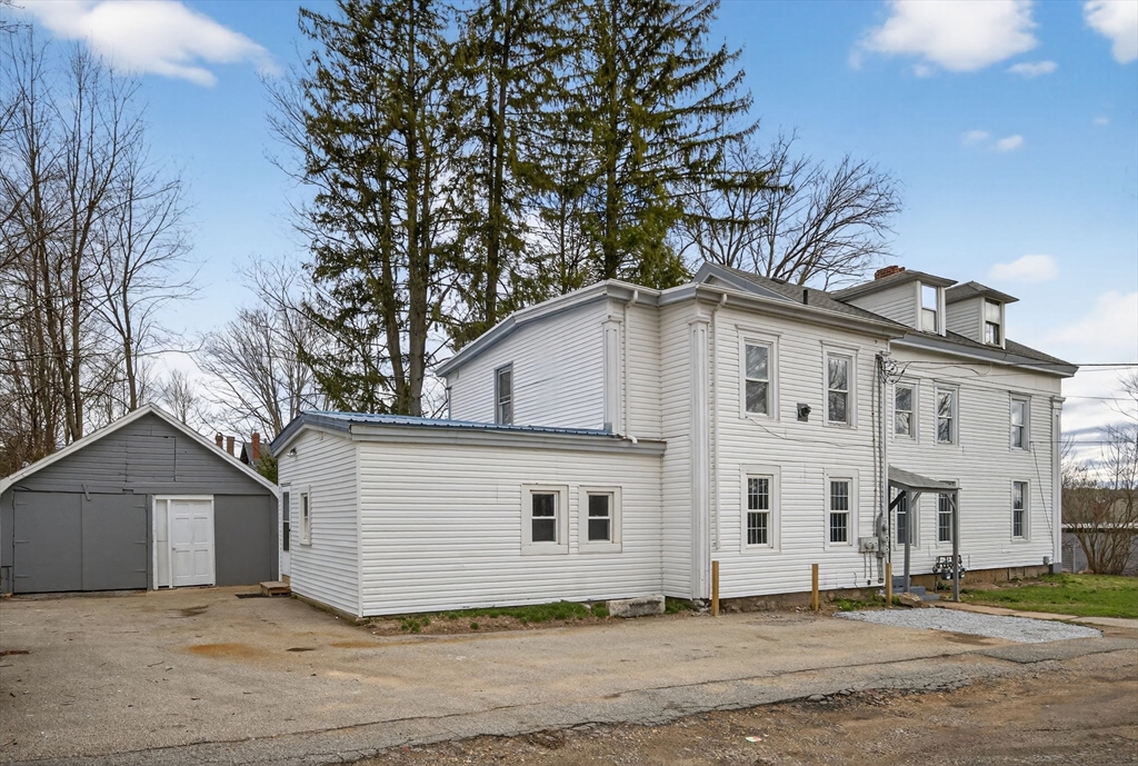 77 Off Hamilton St, Southbridge, Massachusetts, 10 Bedrooms Bedrooms, 22 Rooms Rooms,4.5 BathroomsBathrooms,Residential Income,For Sale,Off Hamilton St,73497518