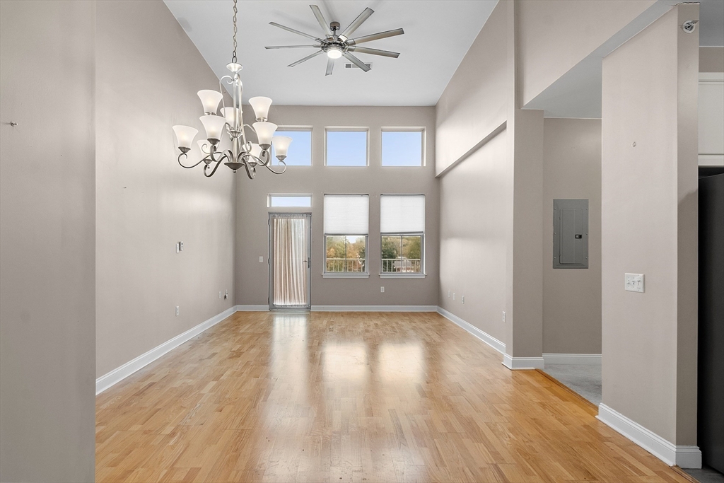2 Harvest Dr, North Andover, Massachusetts, 2 Bedrooms Bedrooms, 6 Rooms Rooms,2 BathroomsBathrooms,Residential Lease,For Rent,Harvest Dr,73460854