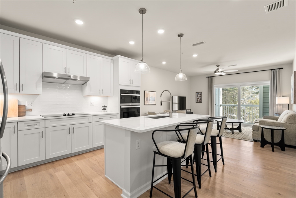 280 Martins Landing, North Reading, Massachusetts, 1 Bedroom Bedrooms, 4 Rooms Rooms,1 BathroomBathrooms,Residential Lease,For Rent,Martins Landing,73491134