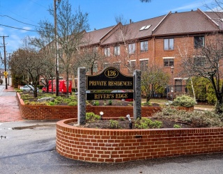 126 Merrimac, Newburyport, Massachusetts, 3 Bedrooms Bedrooms, 6 Rooms Rooms,2.5 BathroomsBathrooms,Residential,For Sale,Merrimac,73495746