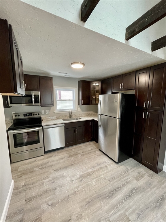 58 Houghton Street, Worcester, Massachusetts, 3 Bedrooms Bedrooms, 7 Rooms Rooms,1 BathroomBathrooms,Residential Lease,For Rent,Houghton Street,73497093