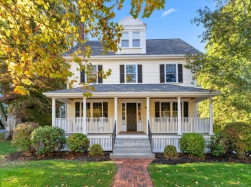 209 Waltham St, Lexington, Massachusetts, 5 Bedrooms Bedrooms, 13 Rooms Rooms,4 BathroomsBathrooms,Residential,For Sale,Waltham St,73495764