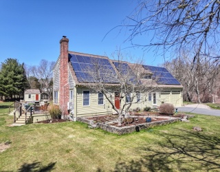 33 Butterfly Trail, Dartmouth, Massachusetts, 3 Bedrooms Bedrooms, 9 Rooms Rooms,2.5 BathroomsBathrooms,Residential,For Sale,Butterfly Trail,73493664