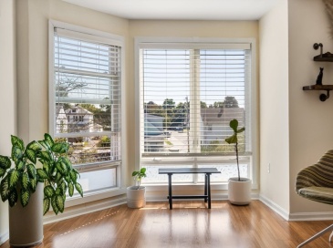 314 Riverside Ave, Medford, Massachusetts, 2 Bedrooms Bedrooms, 5 Rooms Rooms,1 BathroomBathrooms,Residential,For Sale,Riverside Ave,73428194