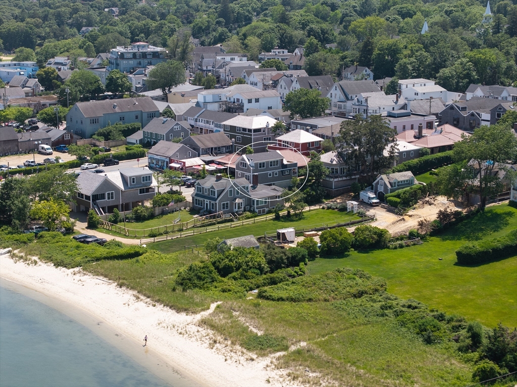 26 Union Court, Tisbury, Massachusetts, 2 Bedrooms Bedrooms, 6 Rooms Rooms,2.5 BathroomsBathrooms,Residential,For Sale,Union Court,73497681