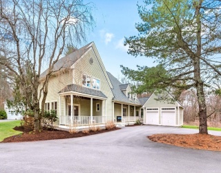 16 Bartkus Farm, Concord, Massachusetts, 4 Bedrooms Bedrooms, 10 Rooms Rooms,4 BathroomsBathrooms,Residential,For Sale,Bartkus Farm,73497687