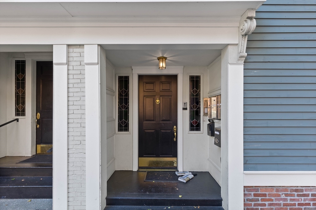 34 Washington St, Boston, Massachusetts, 1 Bedroom Bedrooms, 3 Rooms Rooms,1 BathroomBathrooms,Residential,For Sale,Washington St,73497784